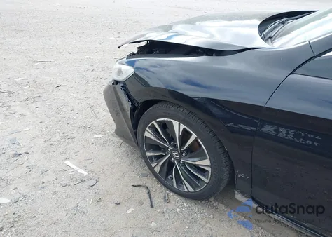 2017 Honda Accord Ex z USA, uszkodzony, nr VIN 1HGCT1B79HA010134